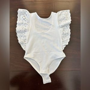 Zara Eyelet flutter sleeve bodysuit, size 6